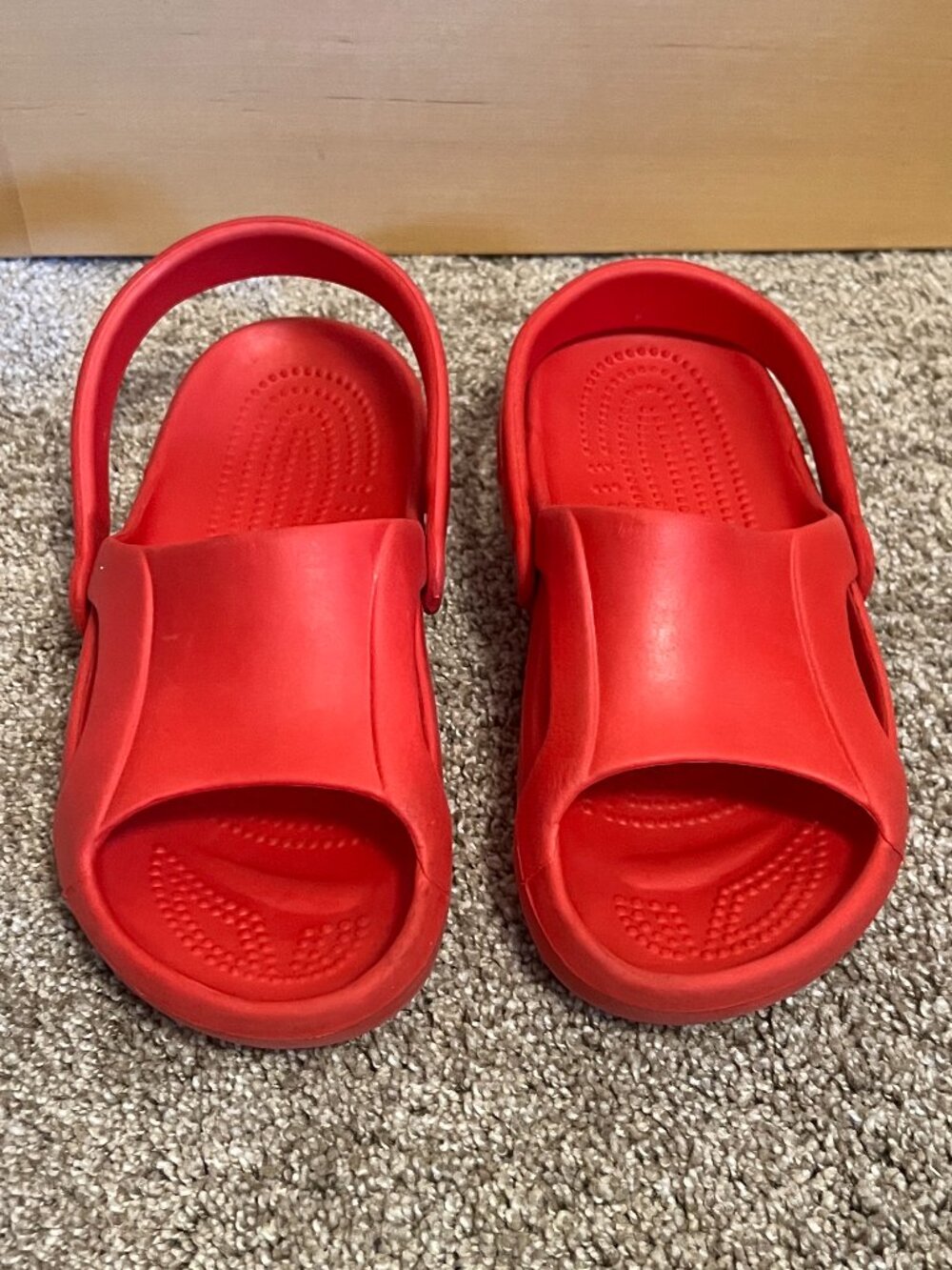 CROCS Women's Open Toe Slip-On Shoes: Size 8
